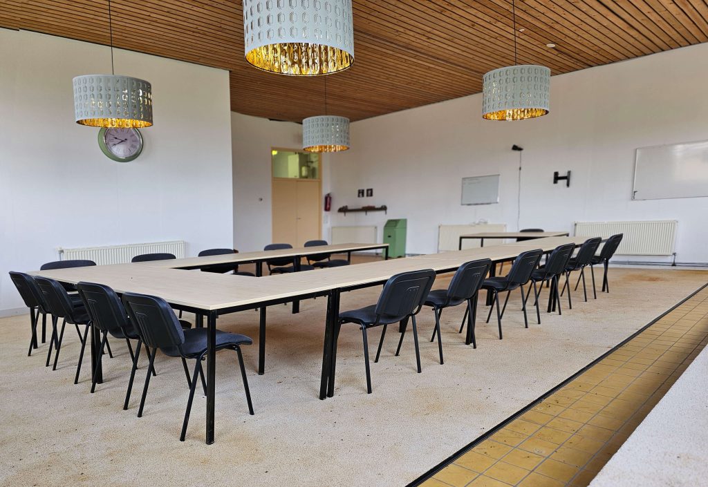 Ruime 1L boven binnen